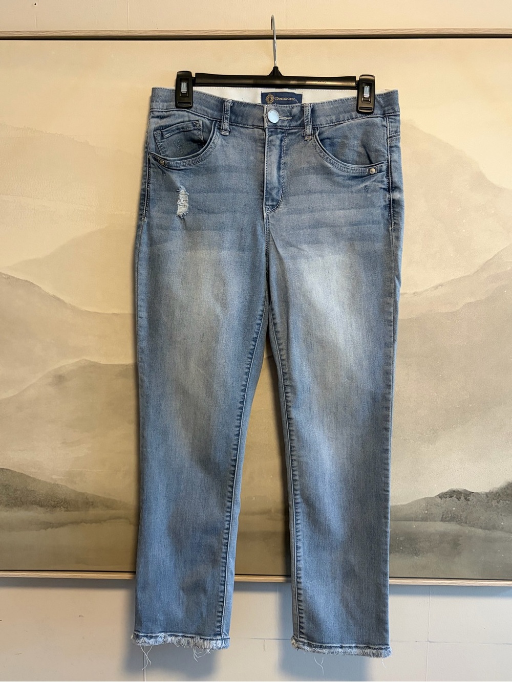 Democracy Light Blue Cropped Jeans with Frayed Hem